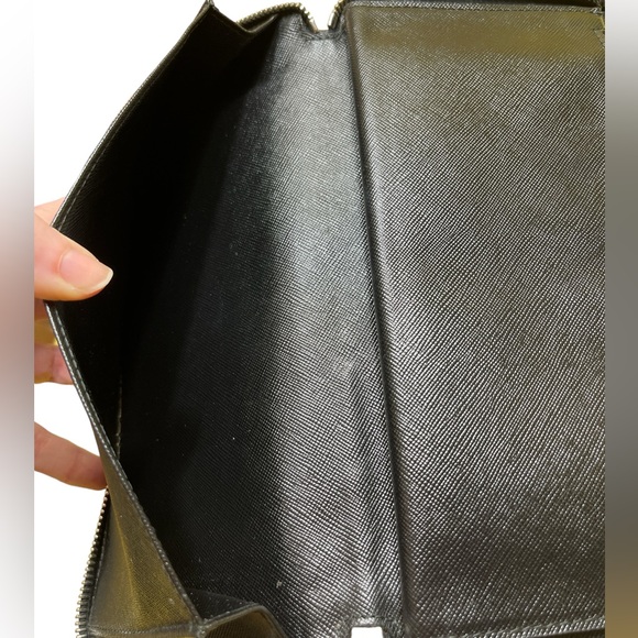 UNISEX Prada Black Saffiano Leather Travel/Organizer Zip Wallet/Chain 2M1220 EUC - Picture 5 of 16